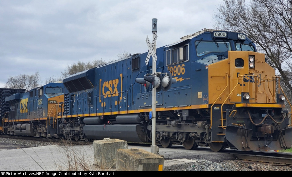 CSX 8906